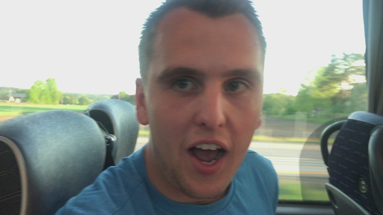 9299C784-65B3-41E9-BA84-BC94D1C69CF0.MOV